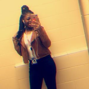 Meet your Posher, Jahnaia